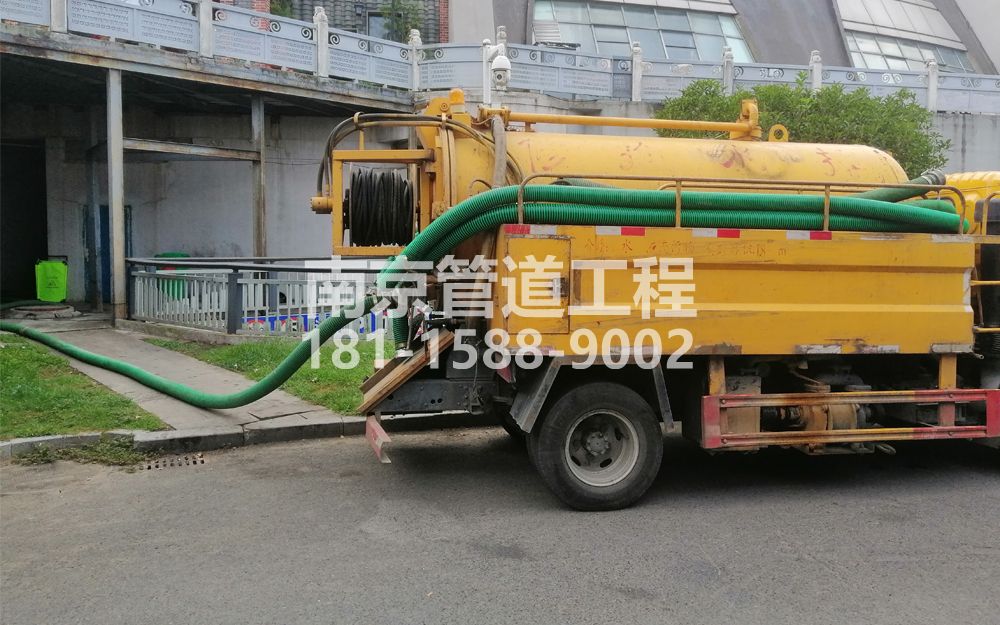 277永阳商场隔油池吸污