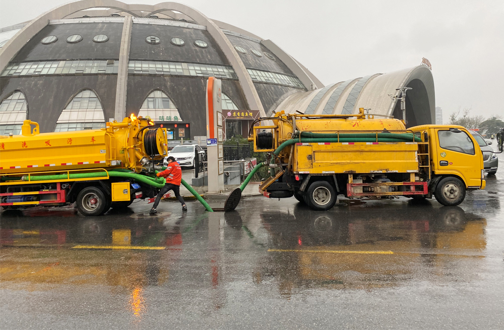271永阳商场管道清淤